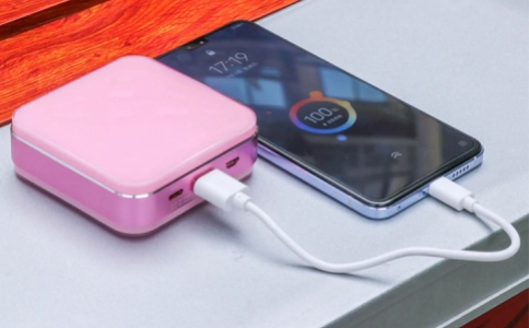 移動電源"燃爆”背后產(chǎn)品合格率只有25%，高低溫試驗到底有多重要!